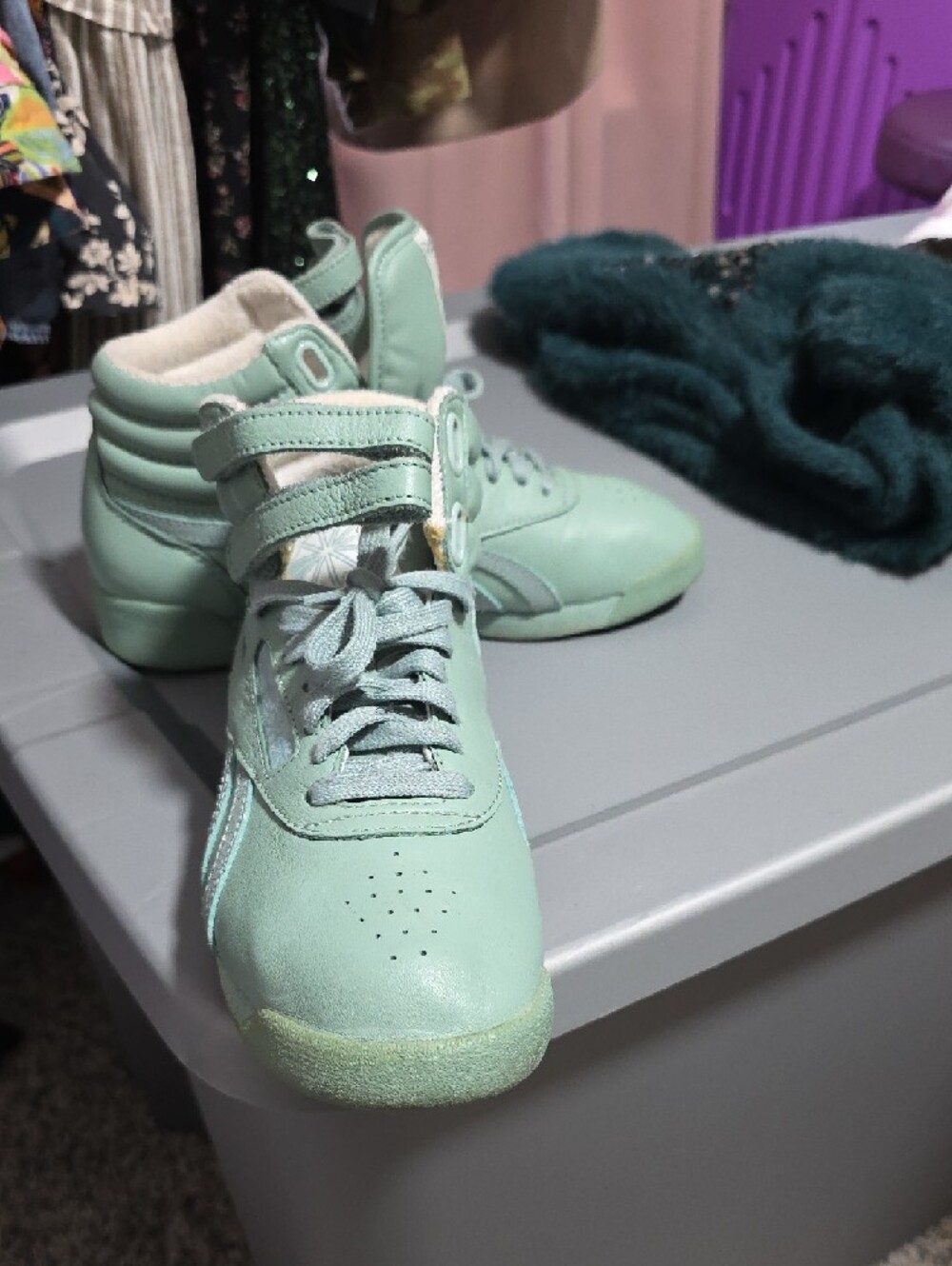 Reebok Womens Mint Green High-Top Sneakers with Velcro Strap - Picture 2 of 6